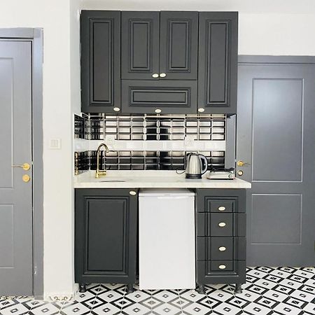 イスタンブールPleasant Studio Flat In Kabatas Beyogluアパートメント エクステリア 写真