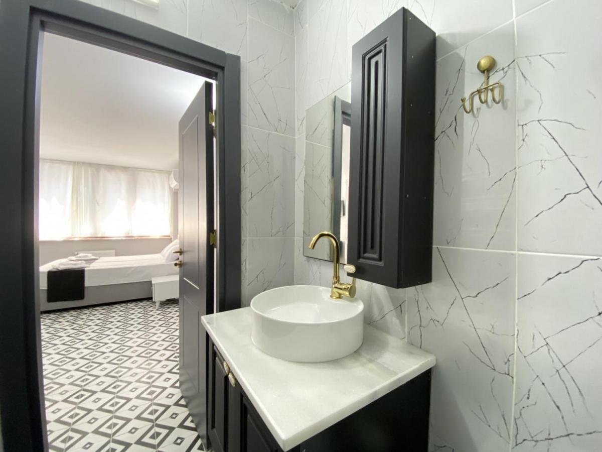イスタンブールPleasant Studio Flat In Kabatas Beyogluアパートメント エクステリア 写真