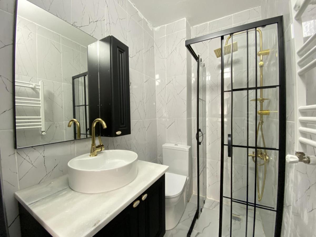 イスタンブールPleasant Studio Flat In Kabatas Beyogluアパートメント エクステリア 写真